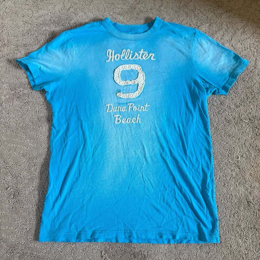 Hollister Dara Point Beach Embroidered T-Shirt, Size M